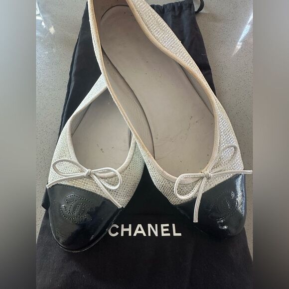 CHANEL women’s Ballet Flats size 38C - Picture 1 of 8